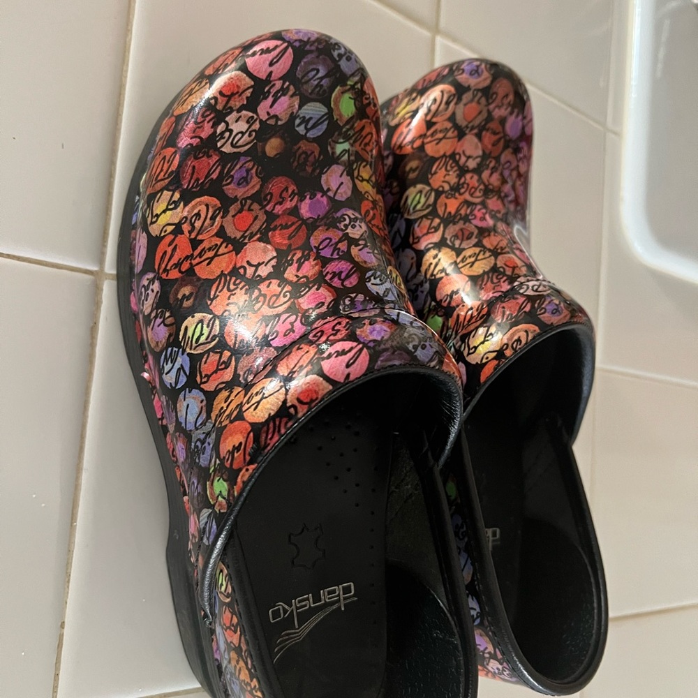 Dansko Clogs Size Euro 37 USA 6
